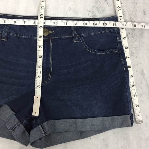 Tattoo Jean Shorts Womens 11 - Picture 8 of 10